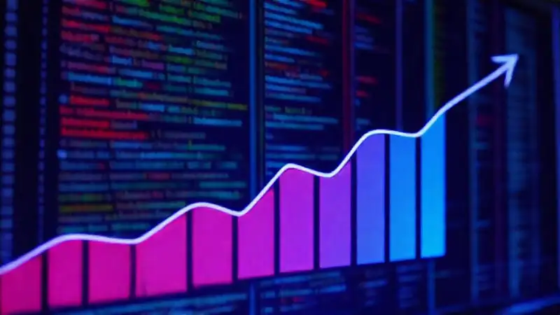 Una interfaz web moderna destaca visualmente
